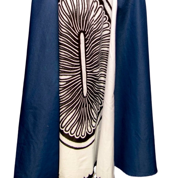 Skirt - Picture 2 of 2